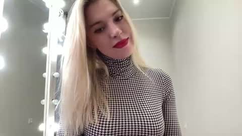 Kelly online show from December 3, 7:41 am