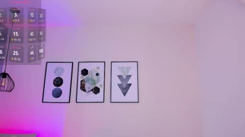 ambarevans_ online show from September 18, 11:53 am