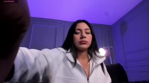 Ambar  online show from February 3, 11:59 am