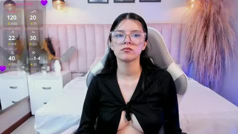 amber__hill__ online show from June 1, 12:18 pm