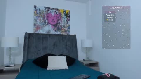 Amber  online show from December 8, 1:58 pm