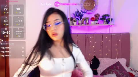 Amber  Astrom online show from January 13, 8:48 pm