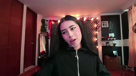 Amber  Astrom online show from December 15, 1:32 pm