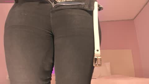 Amber Collins online show from January 13, 7:40 pm