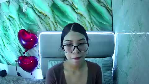 Amber Jeong online show from February 7, 10:09 pm