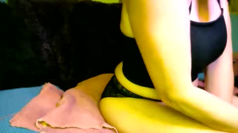 Amberloves2write aka AmberMyBelle online show from February 22, 3:56 am