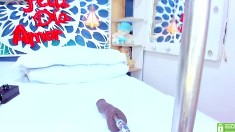 Amber .. online show from February 8, 12:50 pm