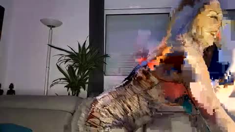 amelange online show from March 8, 11:49 pm