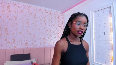 Snapshot of amelia_adms chatting on December 17, 7:04 pm Amelia Adams online show from December 17, 7:04 pm