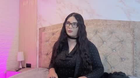 AMELIA CASTELL  online show from March 2, 11:28 am