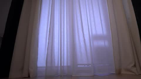 Amelia   online show from December 20, 8:29 am