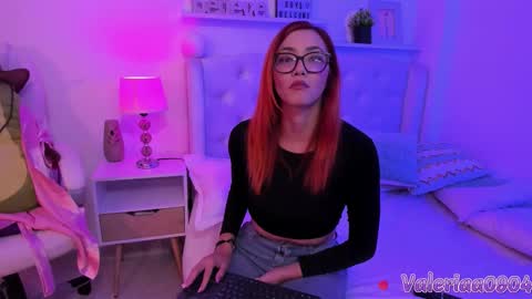 Snapshot of ameliarossi_ chatting on September 19, 6:01 am Valeria Arias  online show from September 19, 6:01 am