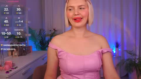 Snapshot of ameliawells chatting on October 16, 5:54 am Amelia online show from October 16, 5:54 am