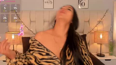 Amelie online show from November 12, 12:36 pm