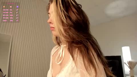 Ameliia castro online show from May 30, 3:48 am