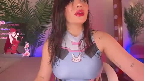 Amelie online show from February 6, 2:58 pm