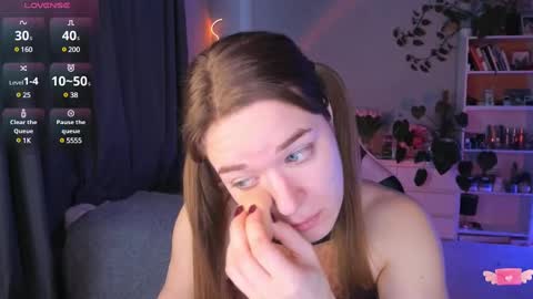 Snapshot of ami_amour_ chatting on March 6, 9:03 am Hi-hi I am Kate welcome to my sexy room online show from March 6, 9:03 am