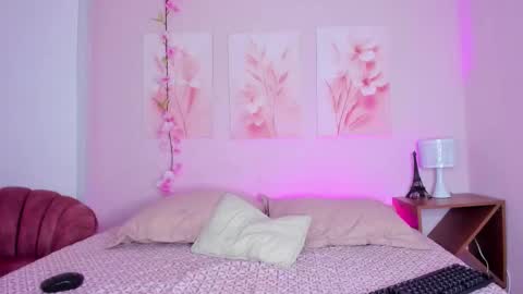 AmiiClark  online show from March 2, 7:09 pm