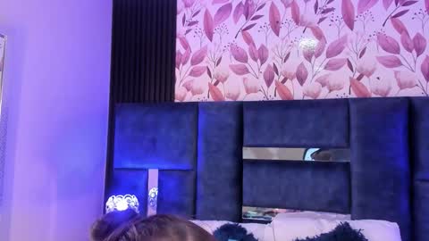 Ammy Jones online show from September 8, 7:35 pm