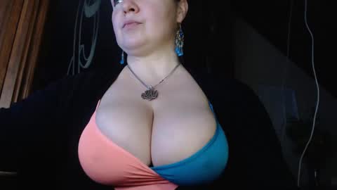 amorelara online show from January 11, 4:59 am