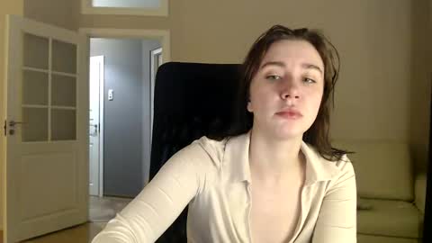 Snapshot of amoremeoww chatting on January 5, 1:04 pm miss unforgettable online show from January 5, 1:04 pm