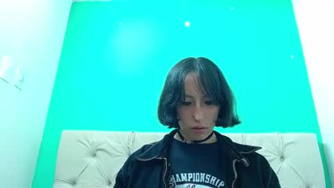 amoremerchmar online show from June 15, 3:29 am