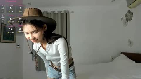 Amy online show from October 29, 12:15 am