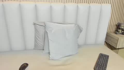 Amy Estrellita online show from April 25, 1:41 pm