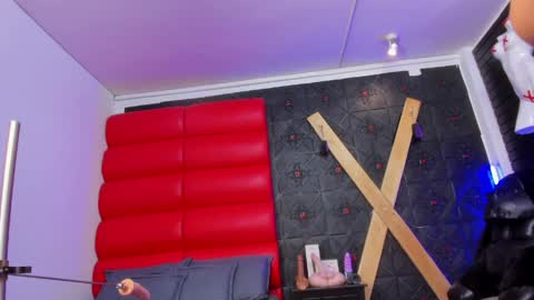 Amy Hoy69 online show from April 10, 7:47 am