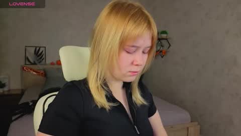 Amy online show from October 23, 12:38 am