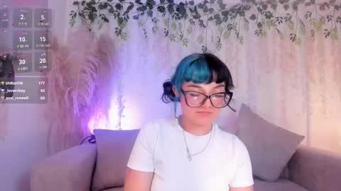 Hello I am Allison Welcome to my room and let is  have a good time together whith me online show from December 3, 11:18 pm