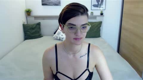 Hi there guys  My pleasure in your hands  pvt is open online show from November 30, 10:36 pm