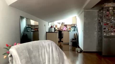 amyroberta92 online show from January 17, 8:55 am