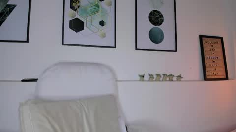 Amy online show from April 23, 12:12 pm