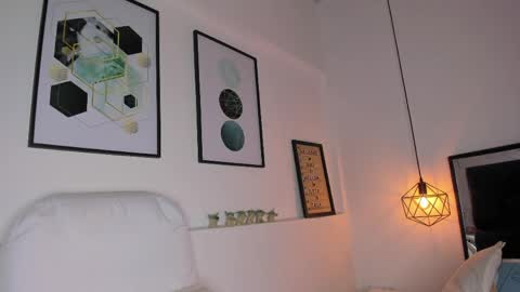 Amy online show from April 20, 12:19 pm