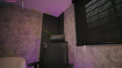 Snapshot of amywalker_ chatting on October 20, 11:13 am AMY WALKER online show from October 20, 11:13 am