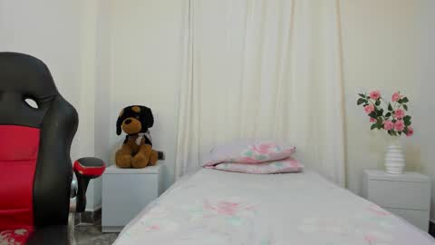 Ana online show from February 7, 12:25 am