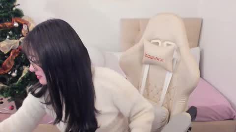 Im anna but you can call me as you want online show from January 5, 10:13 pm