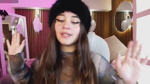 Ana online show from October 6, 7:29 pm