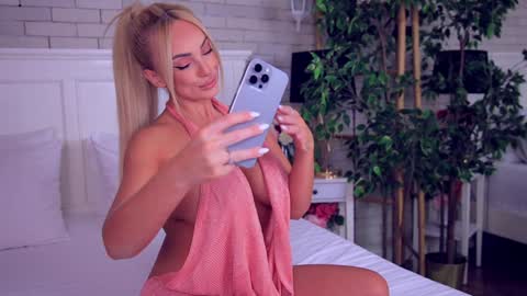 anabellastar online show from September 10, 4:01 am