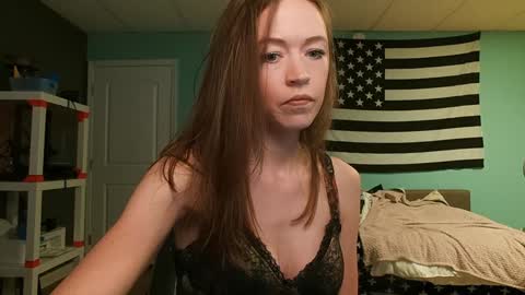 Snapshot of anabelleleigh chatting on October 6, 2:06 am Anabelleleigh online show from October 6, 2:06 am