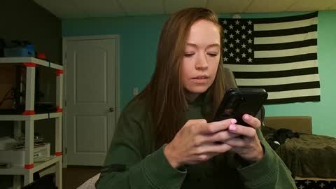 Snapshot of anabelleleigh chatting on December 4, 1:31 pm Anabelleleigh online show from December 4, 1:31 pm