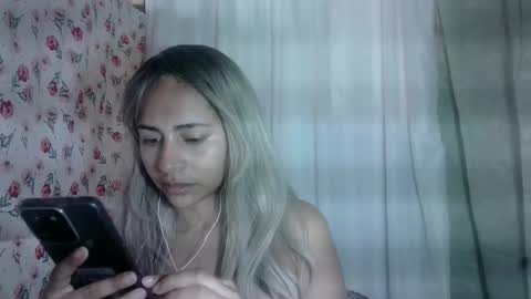 anabelxx16 online show from June 10, 6:28 pm