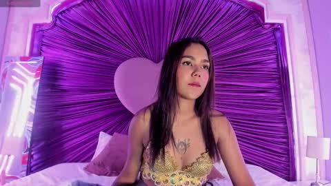 Snapshot of anaelle_bardin chatting on March 2, 7:19 pm Anna online show from March 2, 7:19 pm