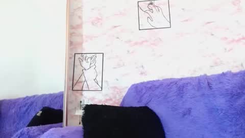 ANAH   online show from November 28, 9:18 pm