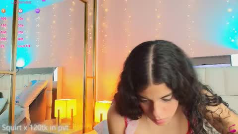 Anahi  online show from February 14, 8:44 pm