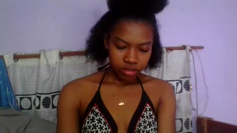anaissa23 online show from June 21, 12:47 am