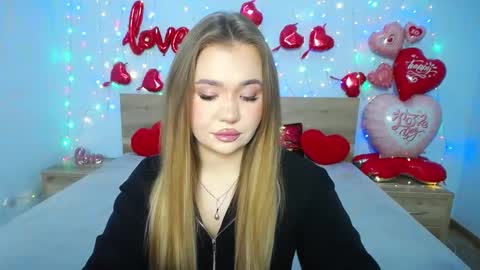 anastacyyellig online show from February 7, 8:31 pm