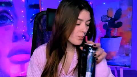 Ana online show from December 19, 4:10 pm