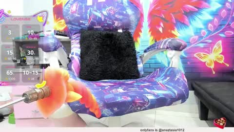 Snapshot of anazztasia_squirt chatting on October 8, 7:07 pm anazztasia_squirt online show from October 8, 7:07 pm